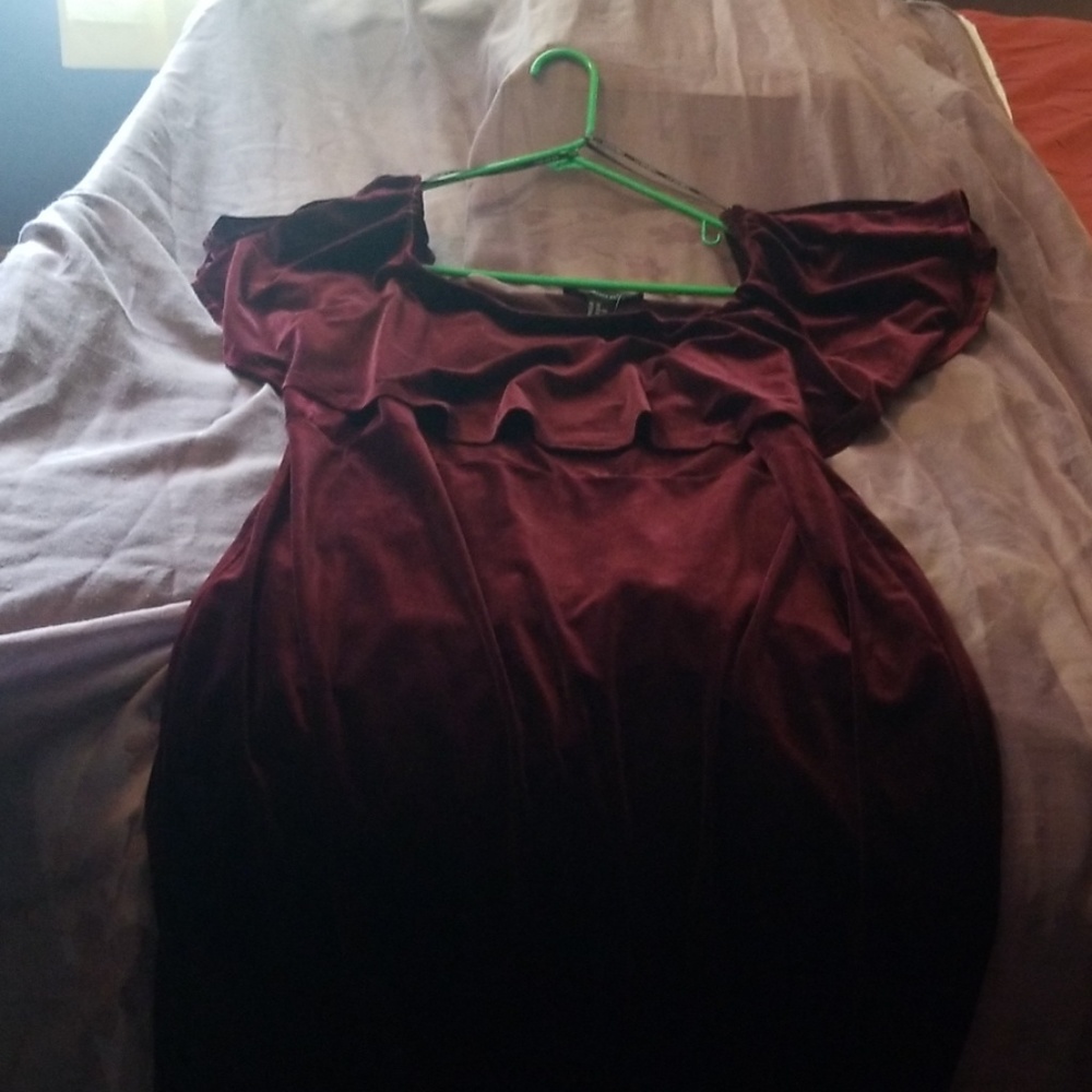 Burgundy crushed velvet dress size 2xl